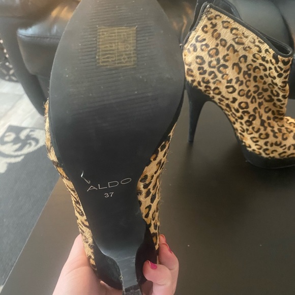 ALDO cheetah “fur” print booties. - Picture 3 of 4